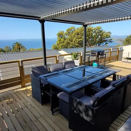 Mobil-Home Haut De Gamme Les Pieds Dans L'Eau Kamp alanı *